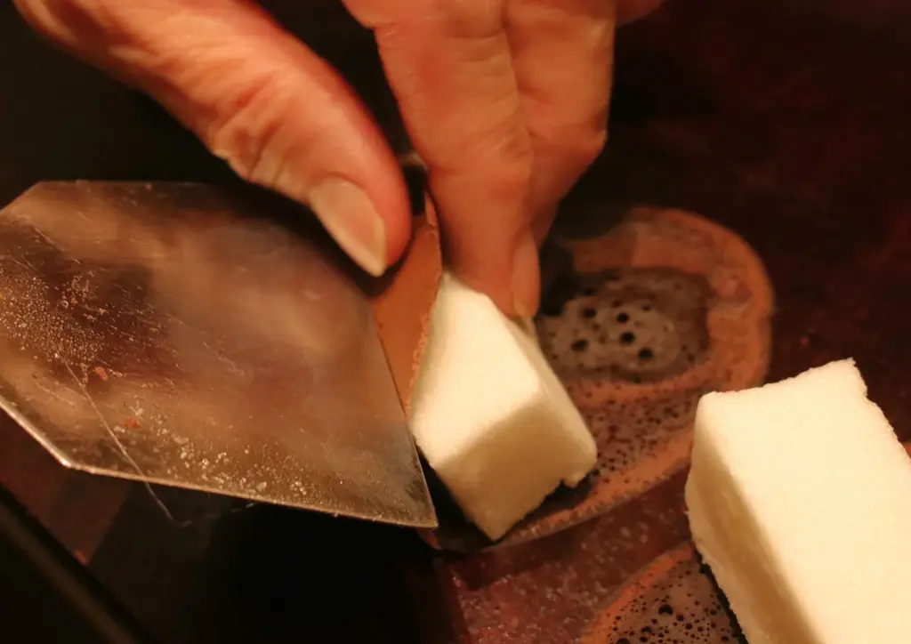 【創業160年・山口下関の老舗】松琴堂が作る、年間8万本販売の人気菓子からバレンタイン限定「ゆきごろも しょこら」2月2日(月)より販売開始 画像 3