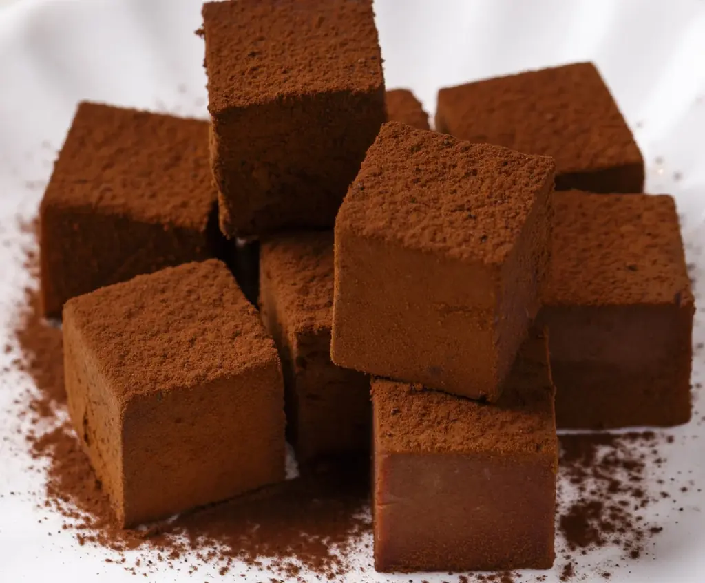 【こだわりの練り込み製法】鎌倉ウィッチのバレンタイン。3種のチョコレートに茶葉の芳醇な香りを閉じ込めた『生チョコレート・アールグレイ』登場 画像 3