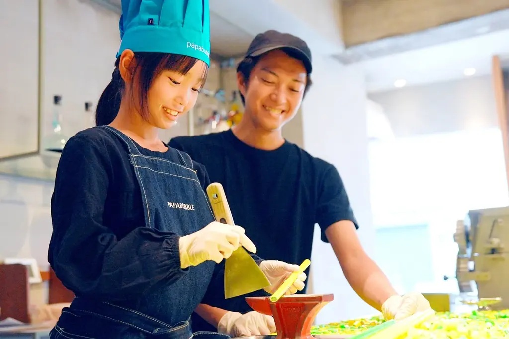 九州初の“キッチン付き店舗”が誕生！目の前でキャンディが生まれる体験を福岡で　PAPABUBBLE 福岡店　2026年1月31日（土）リニューアルオープン 画像 5