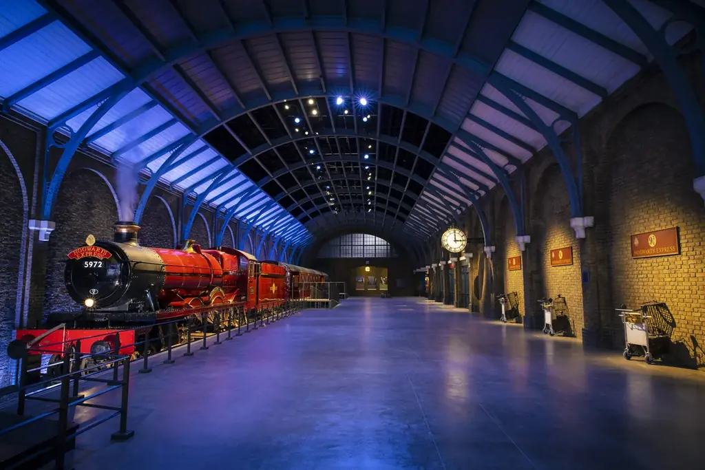 ワーナー ブラザース スタジオツアー東京 – メイキング・オブ・ハリー・ポッター 映画『ハリー・ポッターと賢者の石』公開25周年記念 映画誕生の原点をたどる 特別企画「ホグワーツからの招待状」開催決定 画像 8