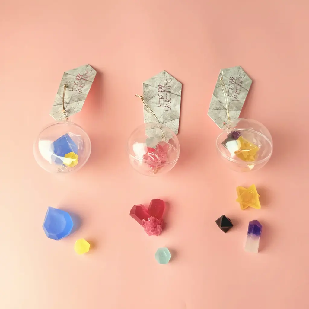 バレンタインギフトにぴったり！ポップなカプセル入り宝石スイーツを1月27日より期間限定発売 画像 2