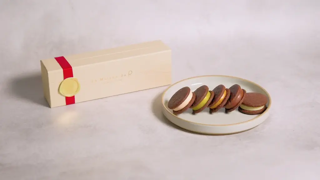 【大丸東京・梅田】愛知県岡崎市の大人気パティスリー『La Maison du R』がバレンタイン限定出店！「ショコラバスクチーズケーキ」やガナッシュサンドが登場 画像 3