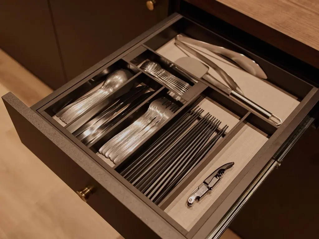 品川・羽田へのアクセス良好。五反田に全室8名定員のホテル「illi Aest Shinagawa-Gotanda」が2026年1月末開業 画像 8