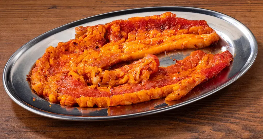 【焼肉ライク】神室町の“あのホルモン”を歌舞伎町で。2/3（火）より『龍が如く』シリーズ最新作とコラボ！新宿歌舞伎町店が期間限定で「神室町昭和通り店」に。さらに全店コラボメニューも登場！ 画像 6