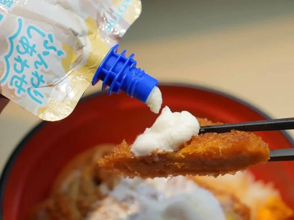 飲むアイス「クーリッシュ」と「名代富士そば」が夢のコラボ！まるで魔法の熱冷（あつひや）メニュー！？超COOLな「かつ丼」が誕生！『クーリッシュホイップかつ丼』 画像 5