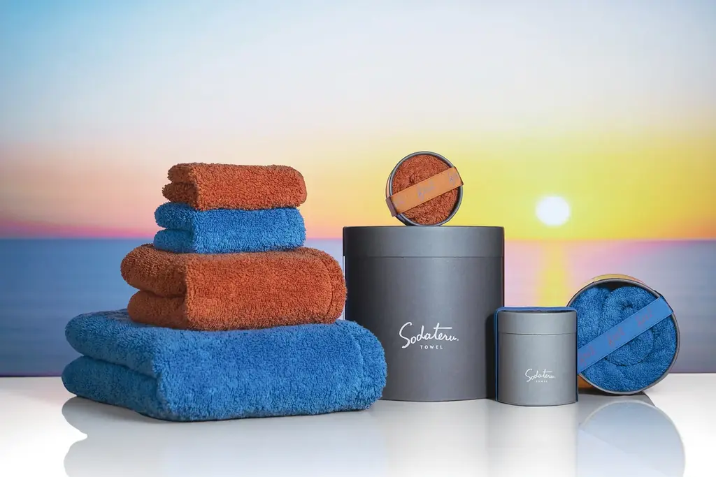 【育てるタオル】2026年限定カラー“ADVENTURE”登場。若手アーティストOno氏と描く、未来へ踏み出す2色「feel Two for you ADVENTURE」1月28日発売 画像 2