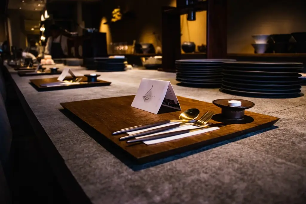 【和栗専門紗織】2月からの季節限定スイーツが登場/『和栗と季節の果物パフェ “国産いちご”』『デコポンと和栗の錦糸モンブラン』 画像 8