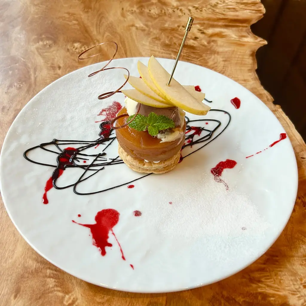 りんごの甘みと酸味が際立つバレンタインメニューが登場／ザ ロイヤルパーク キャンバス 福岡中洲 画像 2