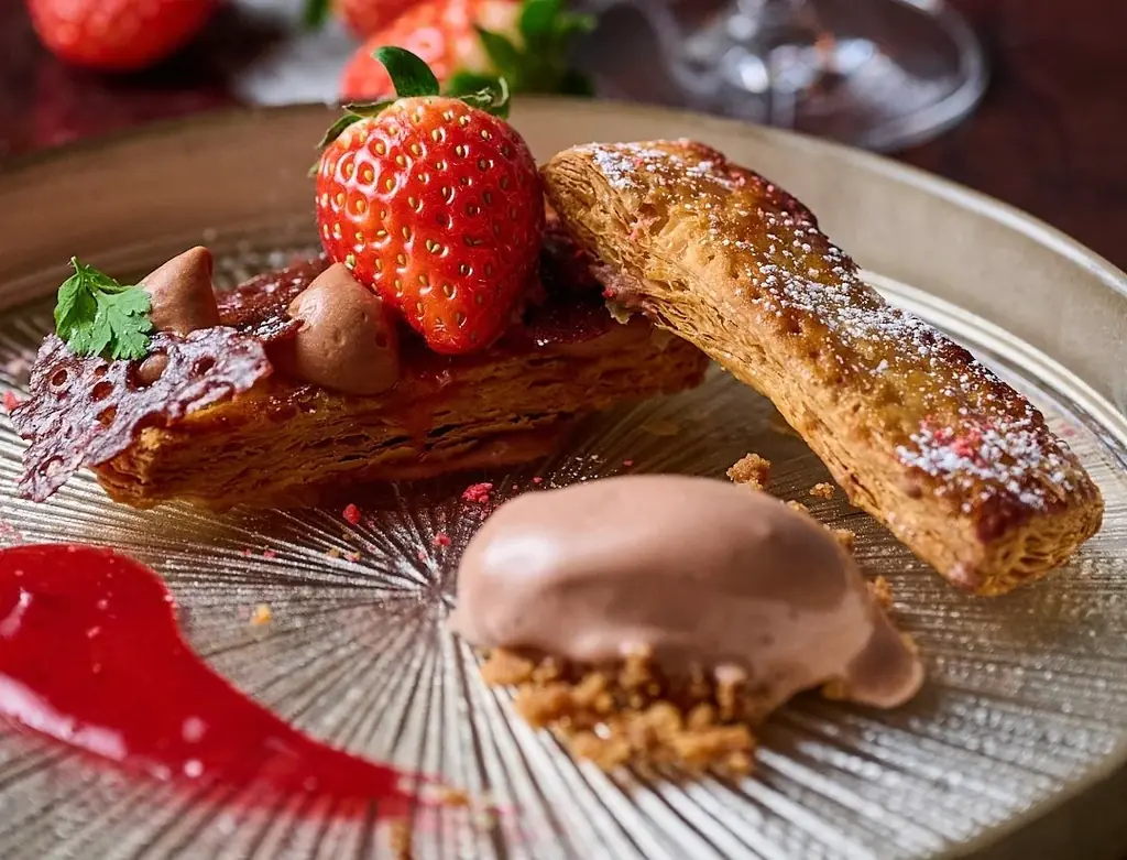 ハワイ発のフレンチビストロ『natuRe tokyo』で「苺×薪⽕」をテーマにした期間限定バレンタインコースの予約受付を開始 画像 4