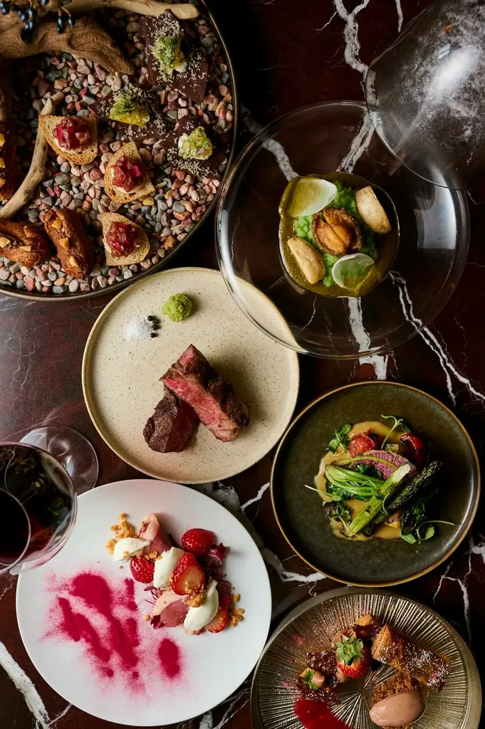 ハワイ発のフレンチビストロ『natuRe tokyo』で「苺×薪⽕」をテーマにした期間限定バレンタインコースの予約受付を開始 画像 5