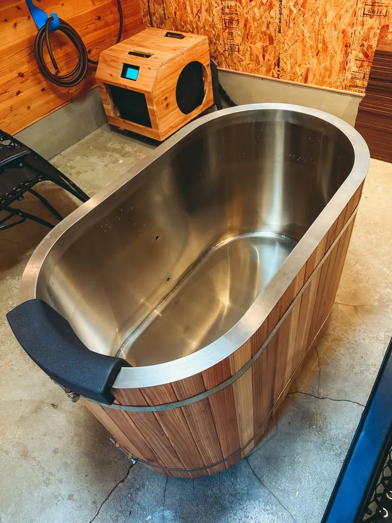 全国で導入が進む「kokolo sauna®」が、大阪市のサウナ付き民泊施設「KAJA HOUSE」にチラー水風呂「Hagoromo1s」を導入 画像 4