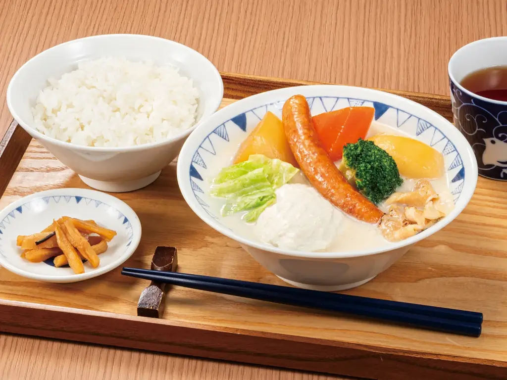 【冬のごちそう豚汁】シチューと豚汁のいいとこ取り「西京味噌のクリームシチュー豚汁定食」ごちとんに新登場！ 画像 2