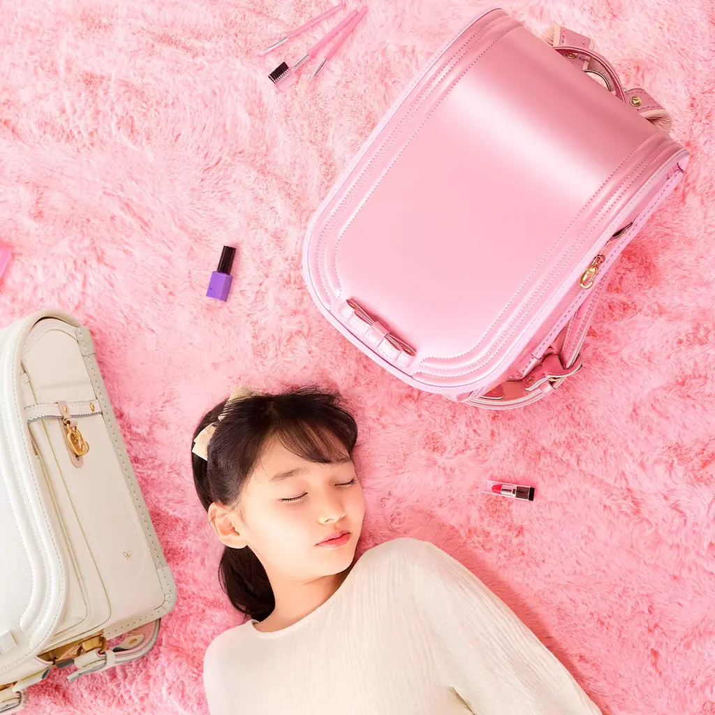 フィットちゃん2027年度ご入学向け新作発表 第2弾｜黒や青など“大人かわいい”新色に、クラシカルな新モデルが登場！取り外し可能な新アイテム「着せ替えリボン（別売り）」も展開 画像 6