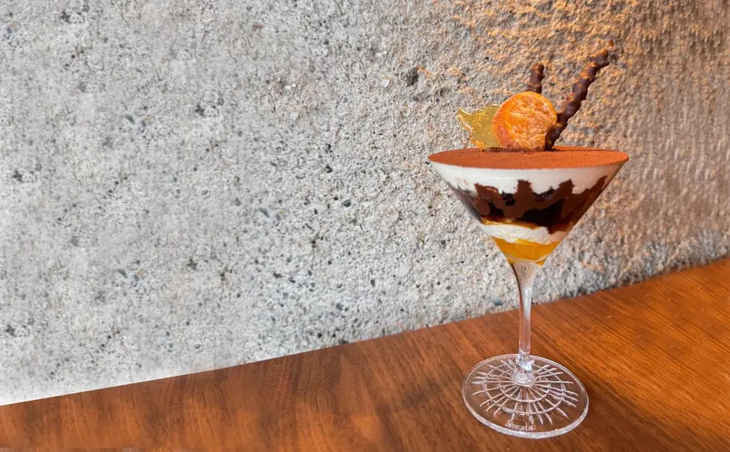 【バレンタイン×温泉宿】大人のティラミスパフェが新登場！食事の〆はバーでスイーツなひとときを｜2026年2月13日（金）～15日（日） 画像 3