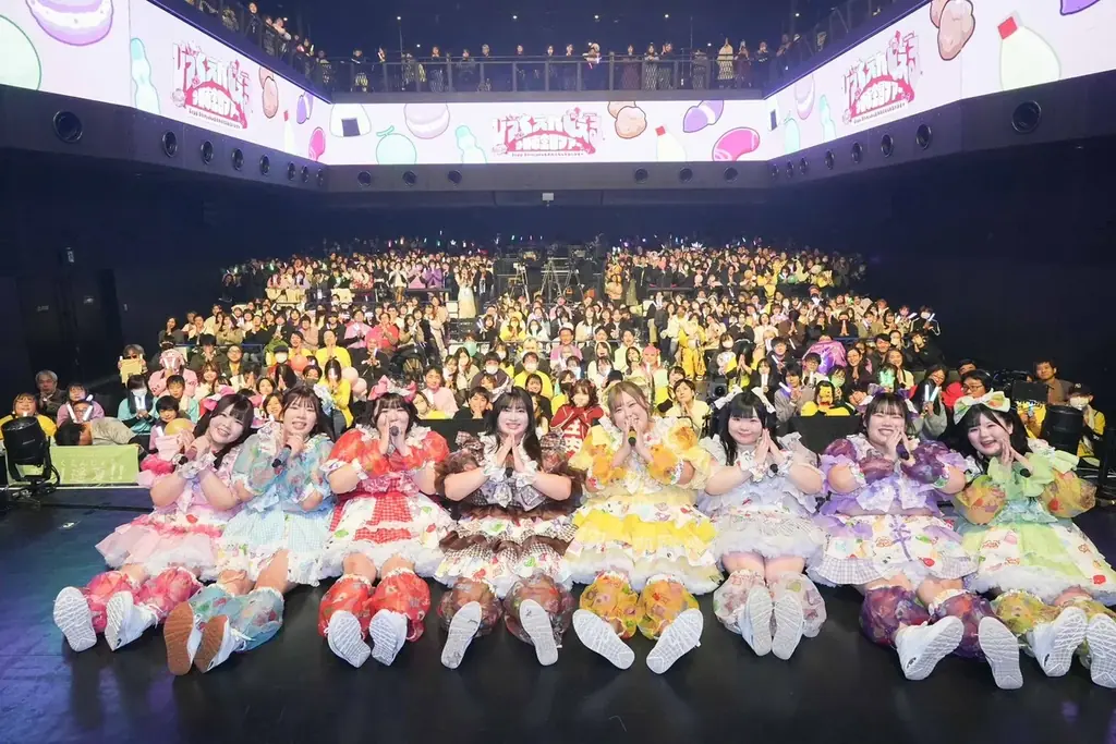 びっくえんじぇるがアイドルライブで前代未聞の“生”体重測定！結果はわずか半年で57kg［764kg → 820kg］増量⁉ 軽トラック超えの重量アイドルに!! 画像 1