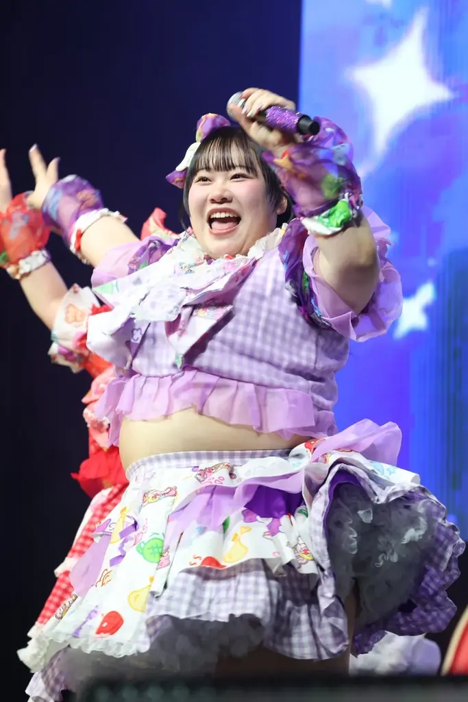 びっくえんじぇるがアイドルライブで前代未聞の“生”体重測定！結果はわずか半年で57kg［764kg → 820kg］増量⁉ 軽トラック超えの重量アイドルに!! 画像 5