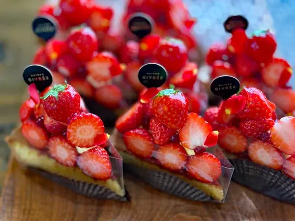 福島県大熊町の特産イチゴの魅力発信「おおくまベリー×メゾンジブレー」オリジナルスイーツ販売 画像 2