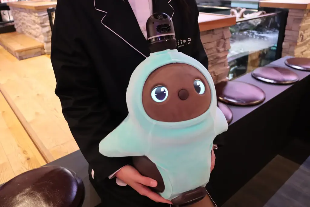 家族型ロボット「LOVOT」× 水族館「アトア」コラボイベントを開催します！ 画像 2