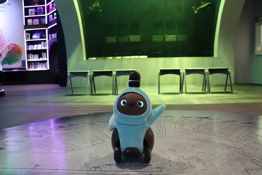家族型ロボット「LOVOT」× 水族館「アトア」コラボイベントを開催します！ 画像 3