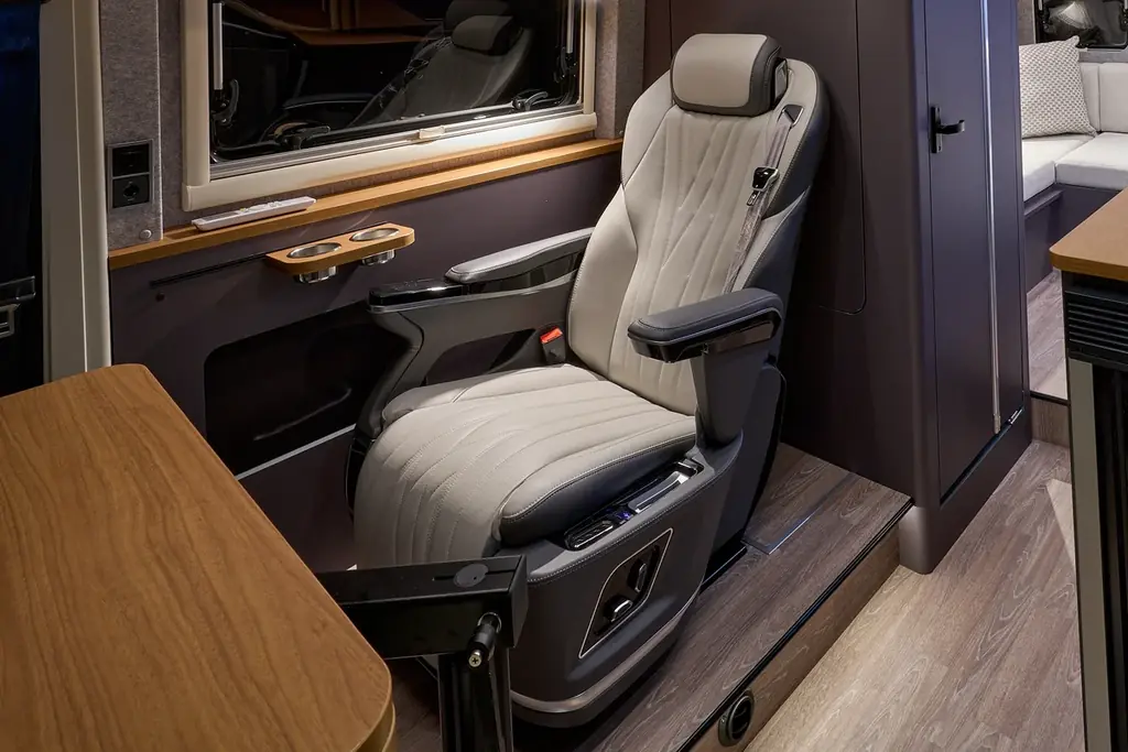 RVランド、FIAT DUCATOベースの新型フラッグシップモデルを初披露。幕張メッセでデビュー 画像 4