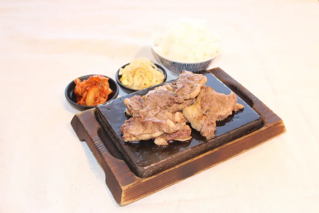 食肉加工工場の運営会社が仕掛ける「肉のエサカ 泉南店」2月1日（日）に大阪府泉南市にいよいよグランドオープン！！目玉商品は、超やわらかい「熟成とろけるハラミ」。神戸で大人気業態が泉南市に上陸！！ 画像 6