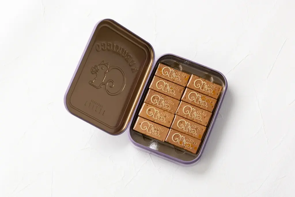 期間限定カラーのクルミッ子缶​「クルミッ子 10個入（缶）ライラック」​2026年2月20日より直営店舗・2月23日より公式オンラインショップで販売開始 画像 3