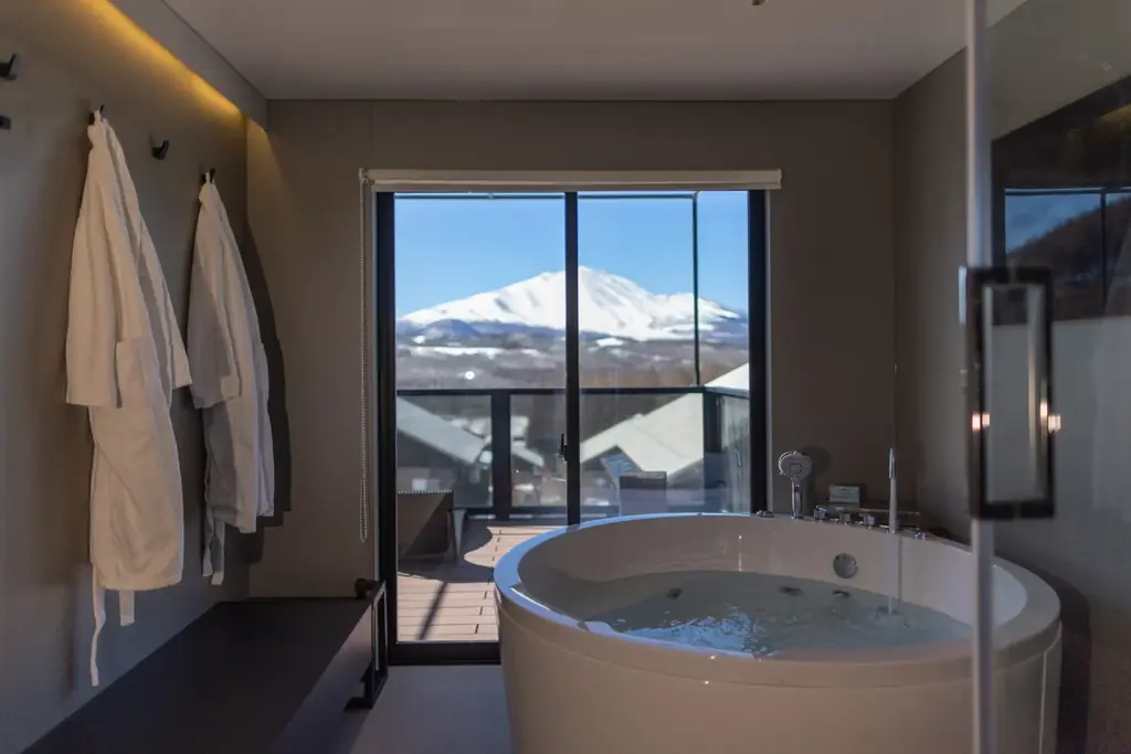 あさま空山望、雪景色の浅間山と満天の星空を眺めて心と身体を整える1日1棟限定の「ウェルネス・リトリートプラン」を2月6日(金)より提供開始 画像 6