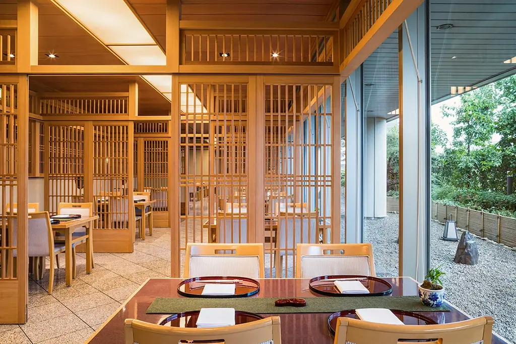 【スイスホテル南海大阪】「バレンタインチョコレートアソート」2月1日（日）より販売開始　期間限定コースや一夜限りのペアディナーも 画像 3