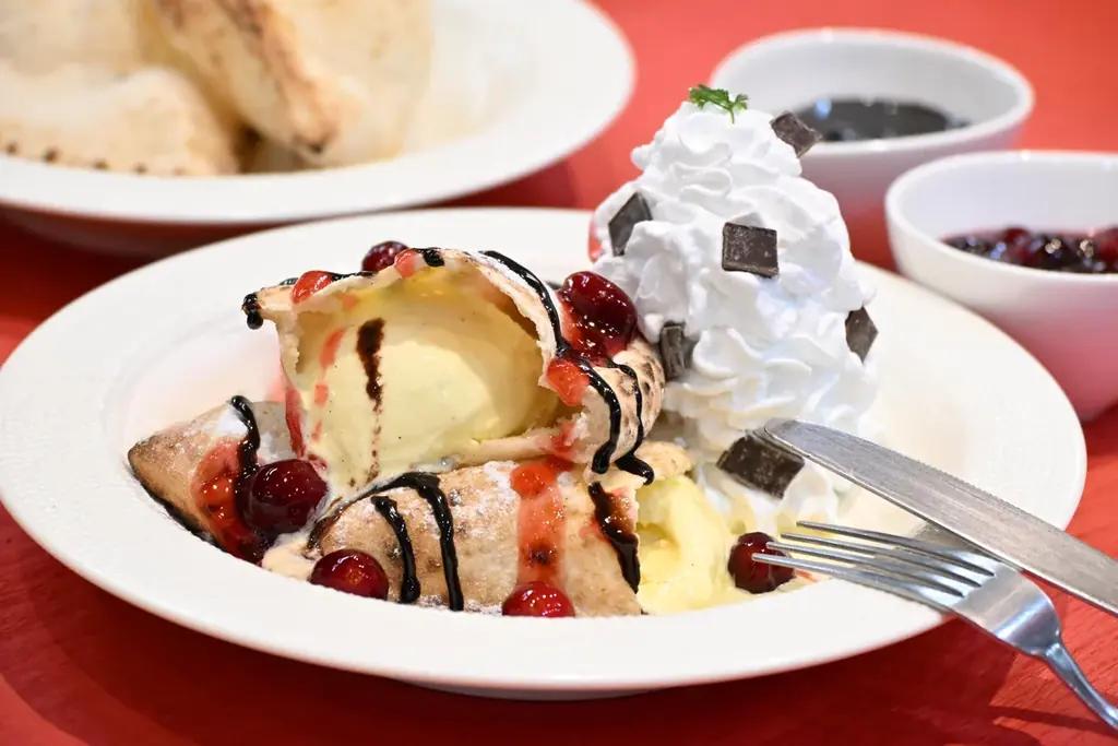 ❤ピザレボのバレンタイン2026❤ピザ×チョコの意外な共演！チョコペンで文字が書けるEC限定セットなど「体験型バレンタイン」を提案。豪華SNS企画や店舗限定「とろけるショコラピッツァ」の販売も。 画像 5