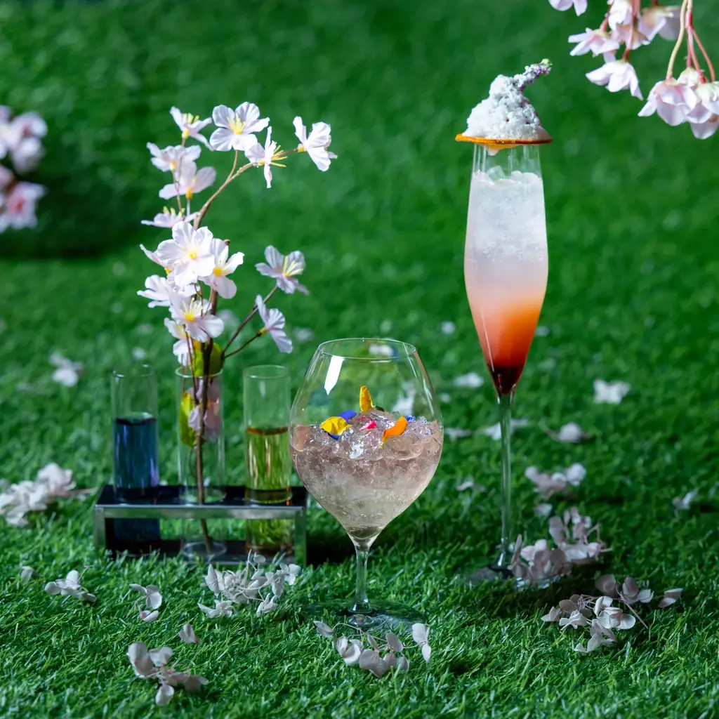 「THE LIVELY 福岡博多」の非日常空間で“わたし時間”を満喫！全12種のスイーツをひとり占めする花見アフタヌーンティーなど、春季限定カフェバーメニューが3月3日（火）より登場 画像 5