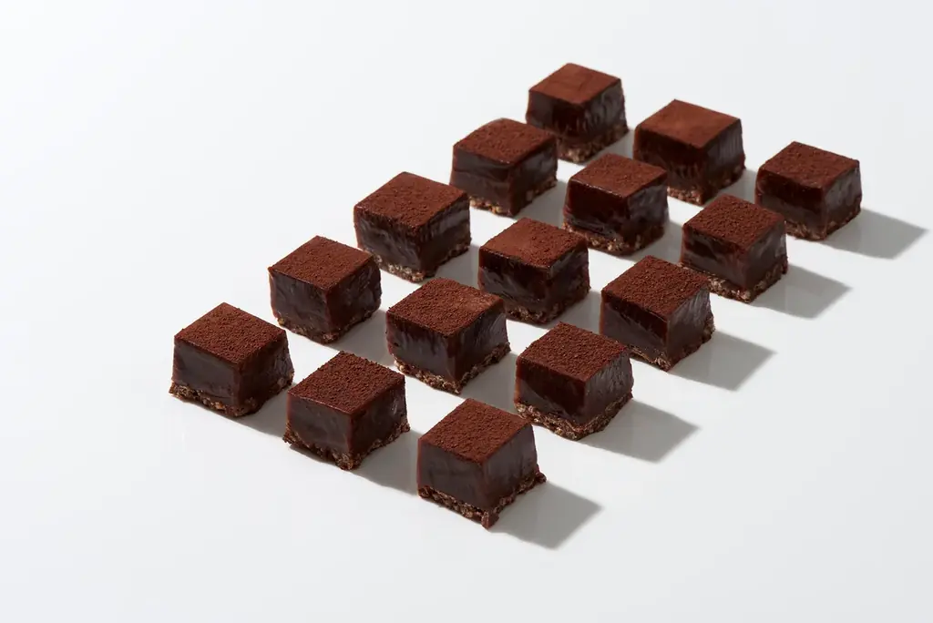 京都から世界へ、一級のひとやすみ。京チョコレート専門店京チョコレート専門店「IKKYU」、2026年2月3日から3週間限定でJR京都駅構内にポップアップストアをオープン。 画像 3