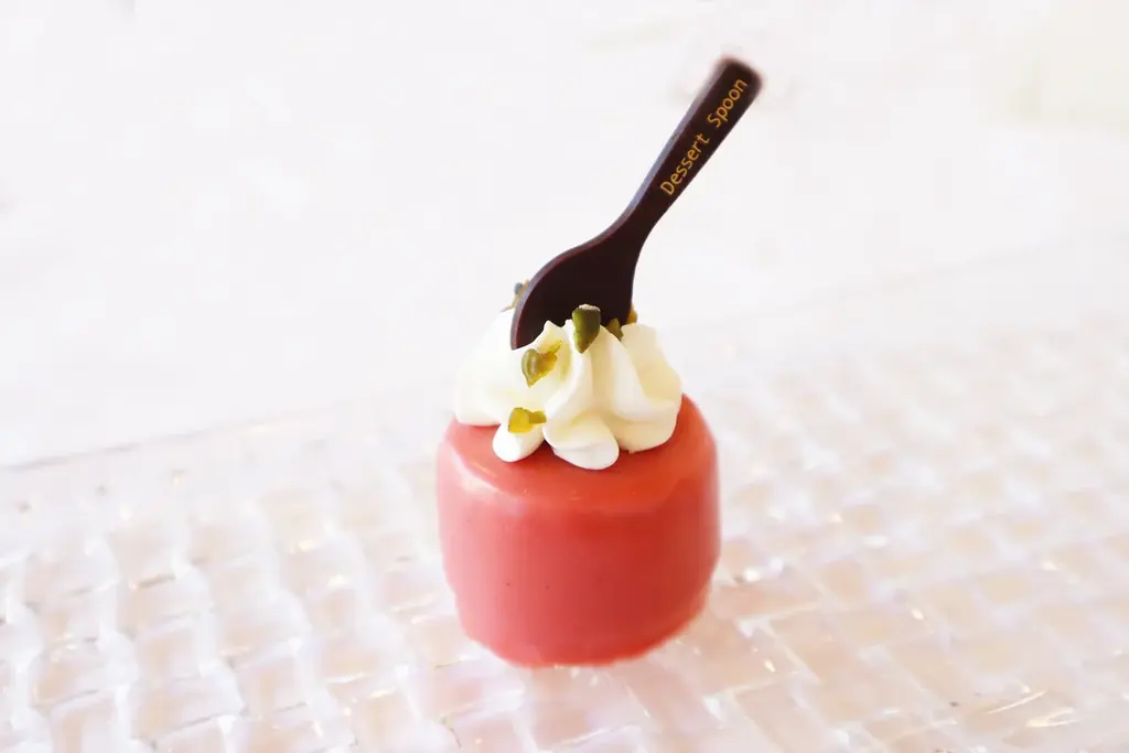 【ホテルグランヴィア和歌山】いちごのひとときへご招待！春を先取り♪ 和歌山生まれの苺“まりひめ” 「苺のデクリネゾン」2月1日新登場 画像 2