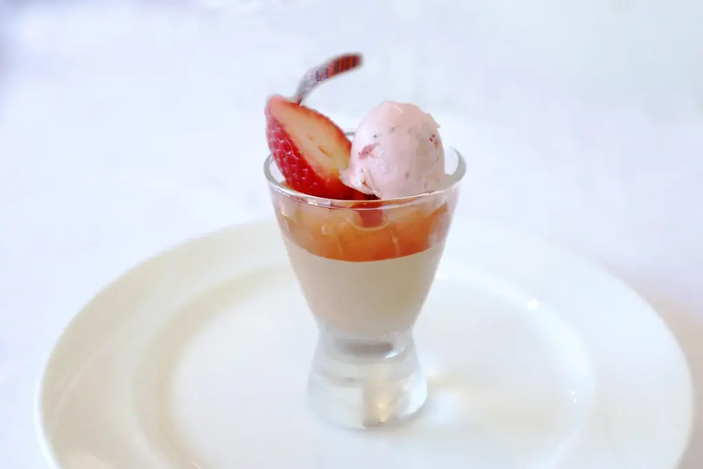 【ホテルグランヴィア和歌山】いちごのひとときへご招待！春を先取り♪ 和歌山生まれの苺“まりひめ” 「苺のデクリネゾン」2月1日新登場 画像 5