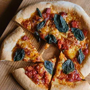 一次発酵はひと晩、冷蔵庫でほったらかし。成形しているうちに、二次発酵できちゃう大雑把なパン。「夜まぜて朝ふっくらつくりおき米粉のおおざっパン」1月30日発売 画像 9