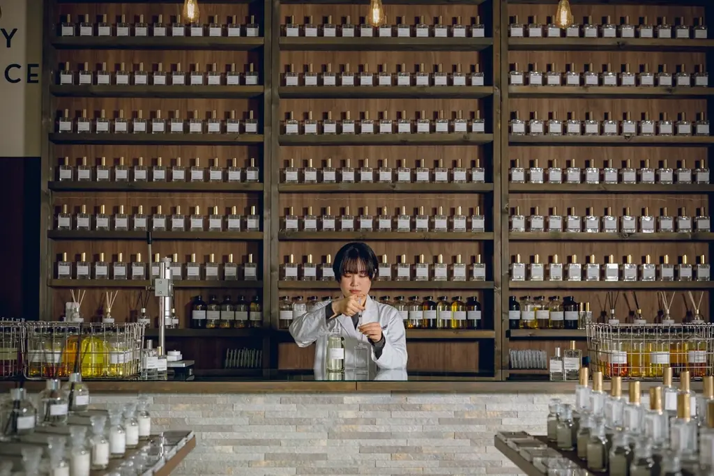 “体験”を贈る、新しいギフトの形。“空”のボトルを添えた「ギフトチケットボックス」2026年1月31日（土）より全店舗で店頭販売開始 画像 4