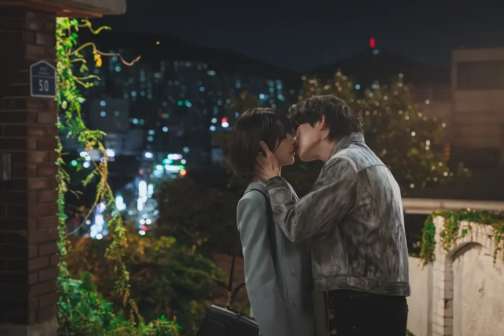 “推し”がまさかの殺人事件の容疑者に！？“ミステリーラブロマンス”ドラマ『アイドルアイ』2月15日（日）まで、最終回を含む全12話を期間限定で無料配信 画像 2