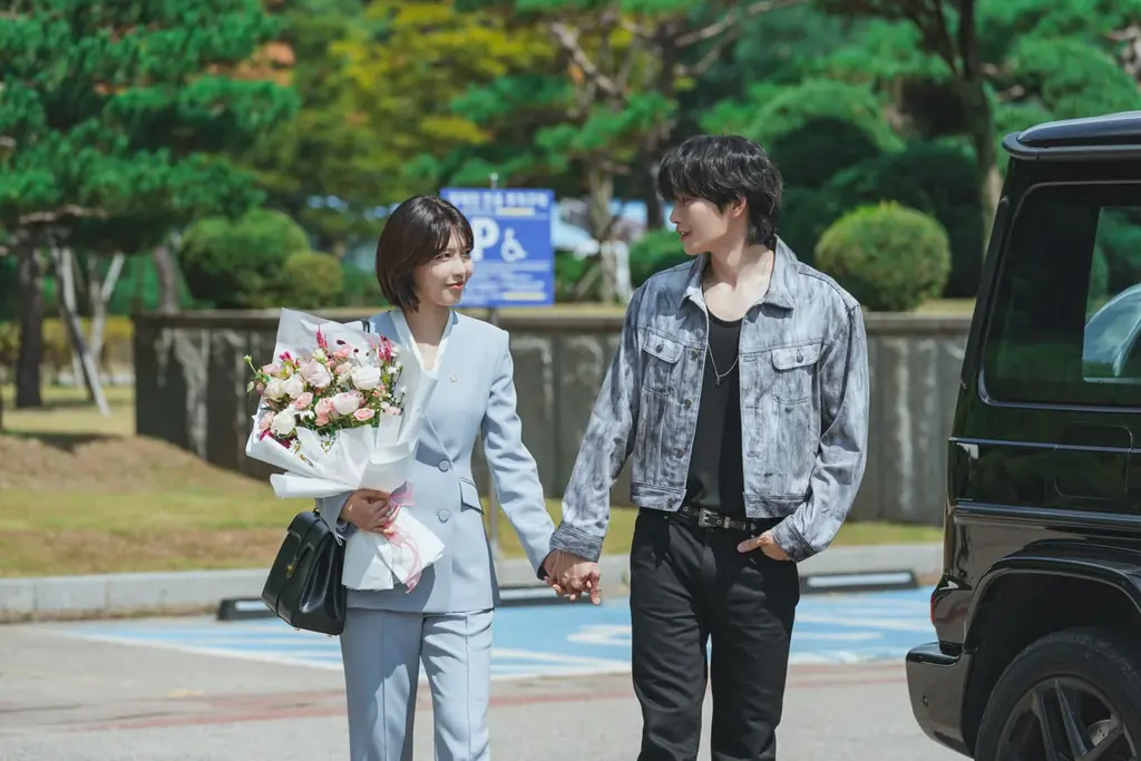 “推し”がまさかの殺人事件の容疑者に！？“ミステリーラブロマンス”ドラマ『アイドルアイ』2月15日（日）まで、最終回を含む全12話を期間限定で無料配信 画像 4