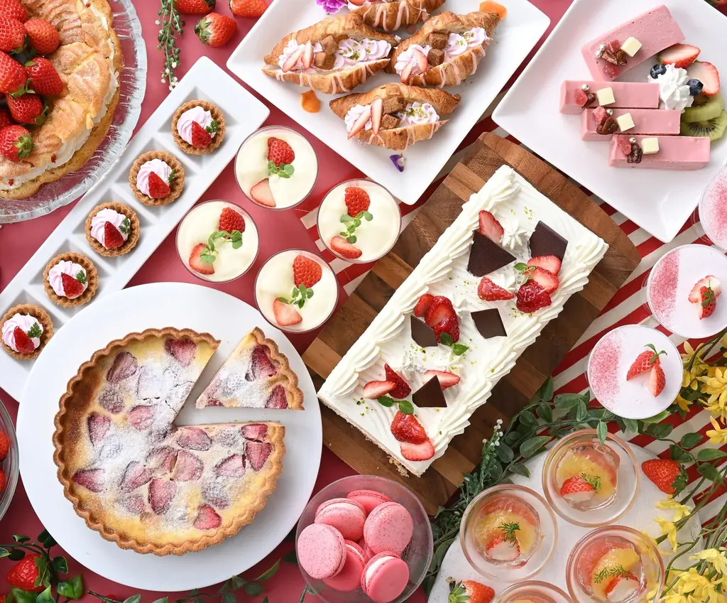 【リーガロイヤルホテル広島】苺がテーマのスイーツビュッフェ第2弾。春グルメも登場『苺！very！more！ ランチ・ディナー＆スイーツビュッフェ』を開催 画像 1