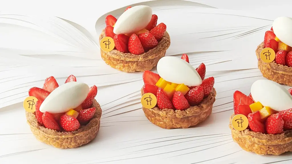 【ピエール・エルメ・パリ】春の気配をまとったパティスリーが登場 画像 1