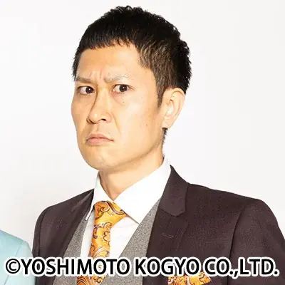 ドンデコルテ・渡辺銀次が生出演！　40歳でブレイク、演説系漫才の異才芸人、SNSで話題の“本棚”に迫るJ-WAVE『ACROSS THE SKY』2/8オンエア 画像 1