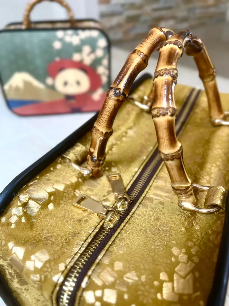 日本文化【畳と西陣織】の美しさを、新しい視点で世界へ。伝統を大切にしながら、未来をデザインする老舗バッグメーカーが、楽天公式キャラクター「お買いものパンダ」と開発した特別なアイテムが発売開始！ 画像 4