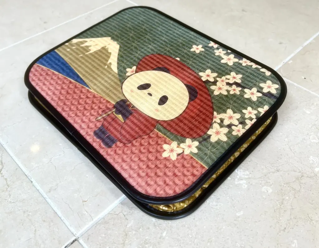 日本文化【畳と西陣織】の美しさを、新しい視点で世界へ。伝統を大切にしながら、未来をデザインする老舗バッグメーカーが、楽天公式キャラクター「お買いものパンダ」と開発した特別なアイテムが発売開始！ 画像 7