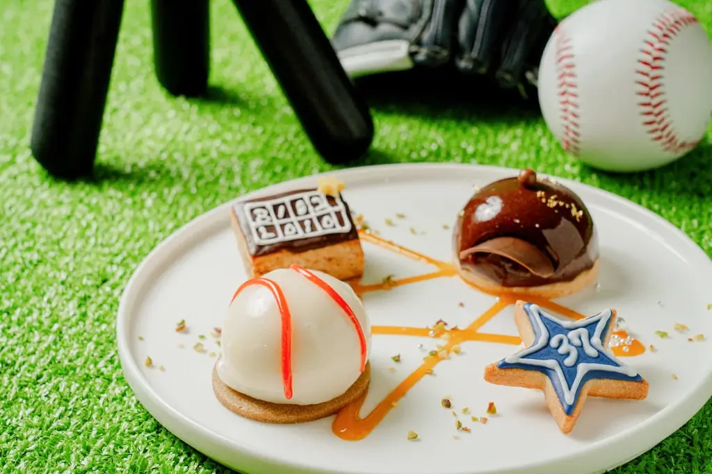 【沖縄プロ野球キャンプ応援！】スイーツで野球を楽しむ！《ベースボールアフタヌーンティー》が2月だけの限定販売！ | 沖縄・ラグナガーデンホテル 画像 3
