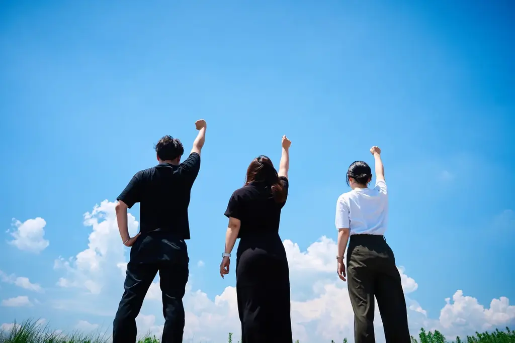 兵庫県加西市の魅力発信拠点で地元織物の写真展を開催。2月10日～15日の6日間、作品展示と販売も同時開催。 画像 8