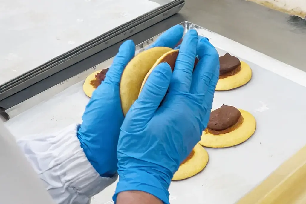 【バレンタイン限定】ぜひ食べてほしい！待望の和風チョコスイーツ「生チョコどら焼き」が、2月2日より今年も帰ってくる！ 画像 8