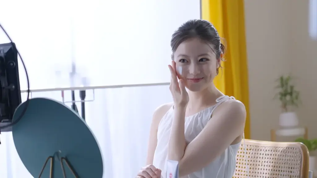 真っ白なワンピースでふわりと宙を舞う！「無重力感を体現し」軽やかに走り出す姿に注目「サンカット®」ミューズ今田美桜さん出演 新TVCM公開 画像 5