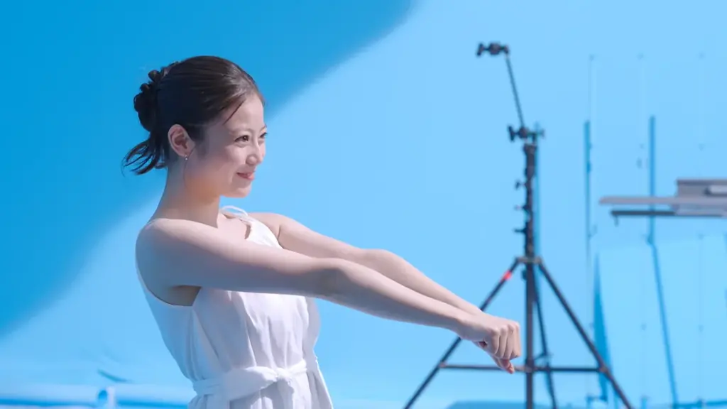 真っ白なワンピースでふわりと宙を舞う！「無重力感を体現し」軽やかに走り出す姿に注目「サンカット®」ミューズ今田美桜さん出演 新TVCM公開 画像 7