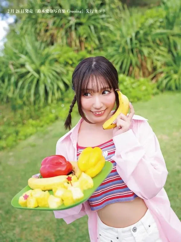 鈴木愛奈さんの写真集が2月28日(土)に発売！タイトルは『Crossing』に決定！ 画像 2