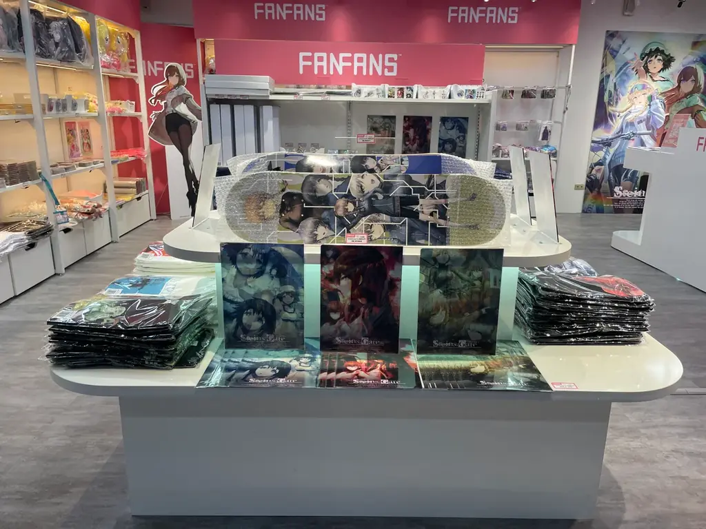 灯白社、「STEINS;GATE 15周年記念POPUP企画展」台湾会場も盛況！現地写真公開＆台湾向けEC販売開始日が決定！ 画像 4