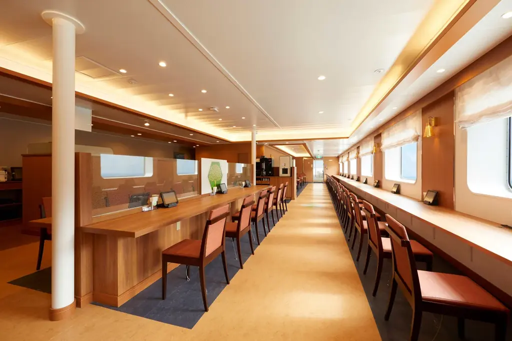 【小樽発着】新日本海フェリー”往路・新造船けやき”乗船！～空・海・花青の三重奏～大阪・ネモフィラ祭りと万博記念公園散策4日間 団体旅行発売開始！ 画像 6